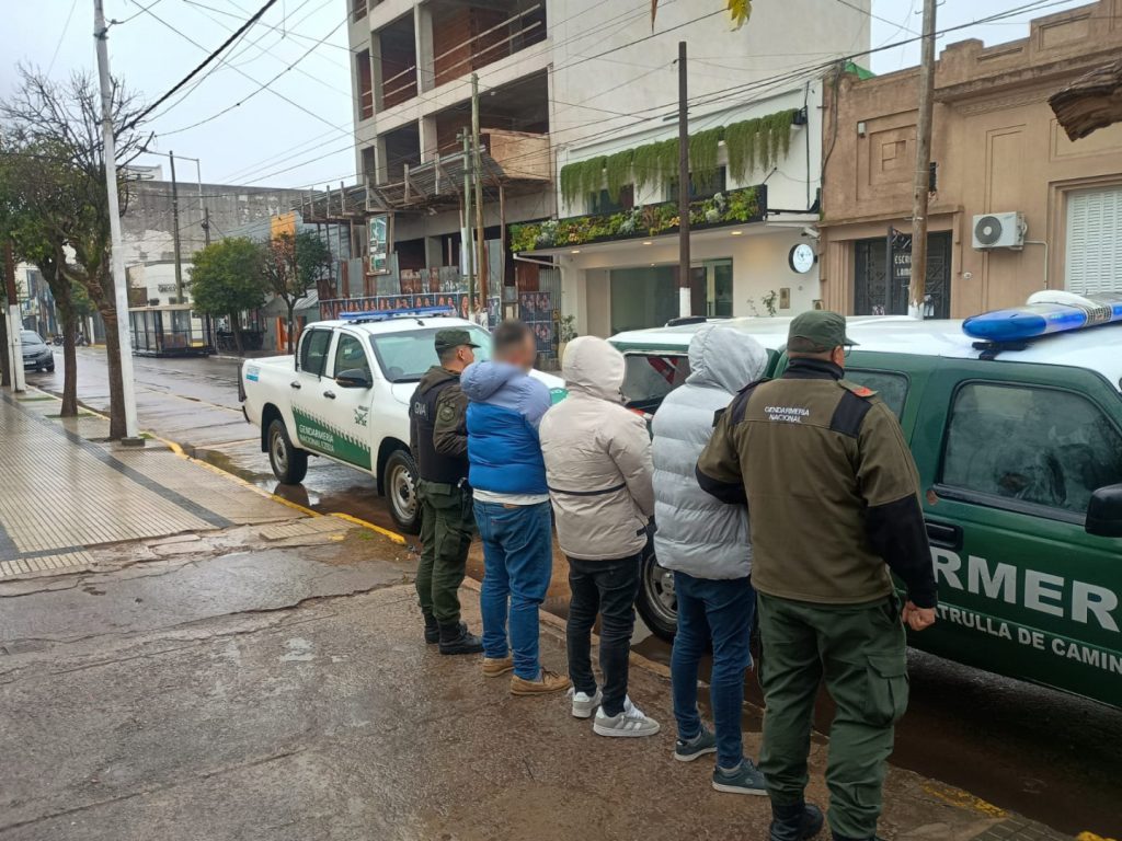 buenos_aires-canuelas-detenidos-armas-_3